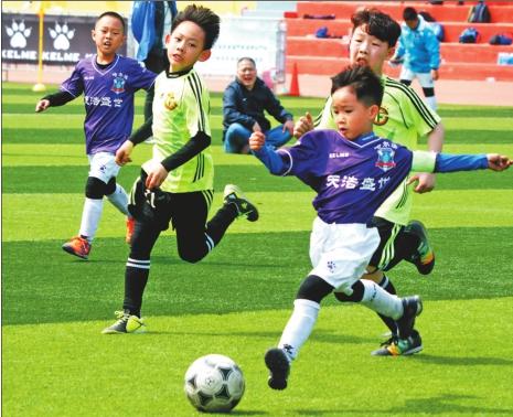 内雷斯双响 那不勒斯2-0队史第三次问鼎意超杯 [国际足球意大利超级杯]