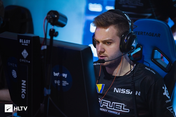 黑八奇迹？Puff飞羽漫天 3C发力战胜乐言队 双方进决胜局